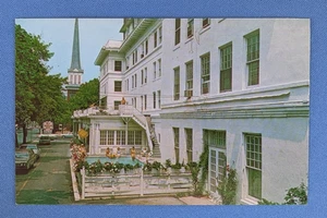 FORT BEDFORD MOTOR INN, Bedford PA, people swimming pool, cars Edmund Flynn - Picture 1 of 2