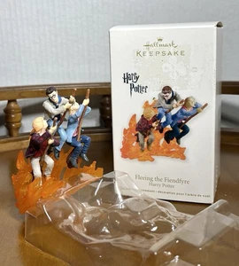 2011 Harry Potter Fleeing The Fiendfyre Hallmark Ornament In Box - Picture 1 of 12