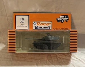 Roco Minitanks 207 US Light Tank M41 Walker Bulldog - HO Scale - New In Box - Picture 1 of 6
