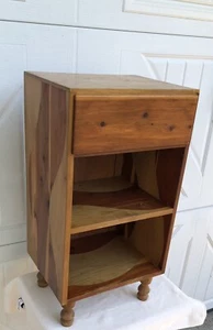 1970’s Cedar CABINET END TABLE MADE IN USA Fantastic Piece - Picture 1 of 12