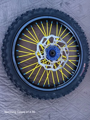 Kawasaki KX450F 2016 llanta Excek negra 21x1,60 con neumático nuevo Foto 1 de 4