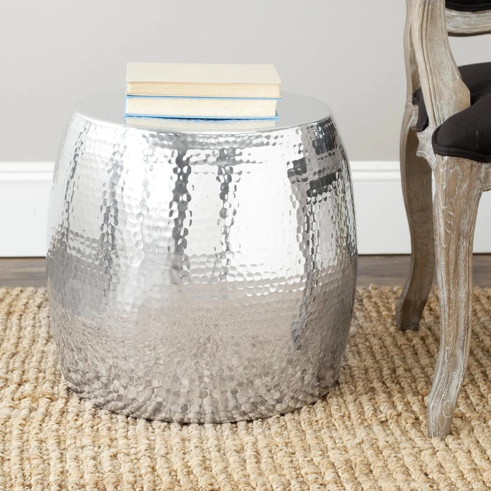 Taburete martillado redondo Safavieh Odin redondo plateado Foto 1 de 1