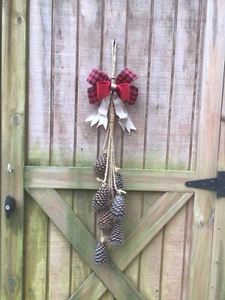 Botín de piña hecho a mano invierno o vacaciones de Navidad decoración natural de la naturaleza - Imagen 1 de 3