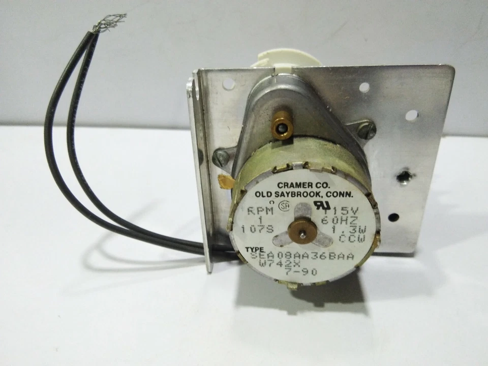 CRAMER SEA08AA36BAA TIMING MOTOR SEA 08AA36BAA RPM 1 107S 115V 60HZ 1.3W CCW W74 - Image 1 of 4