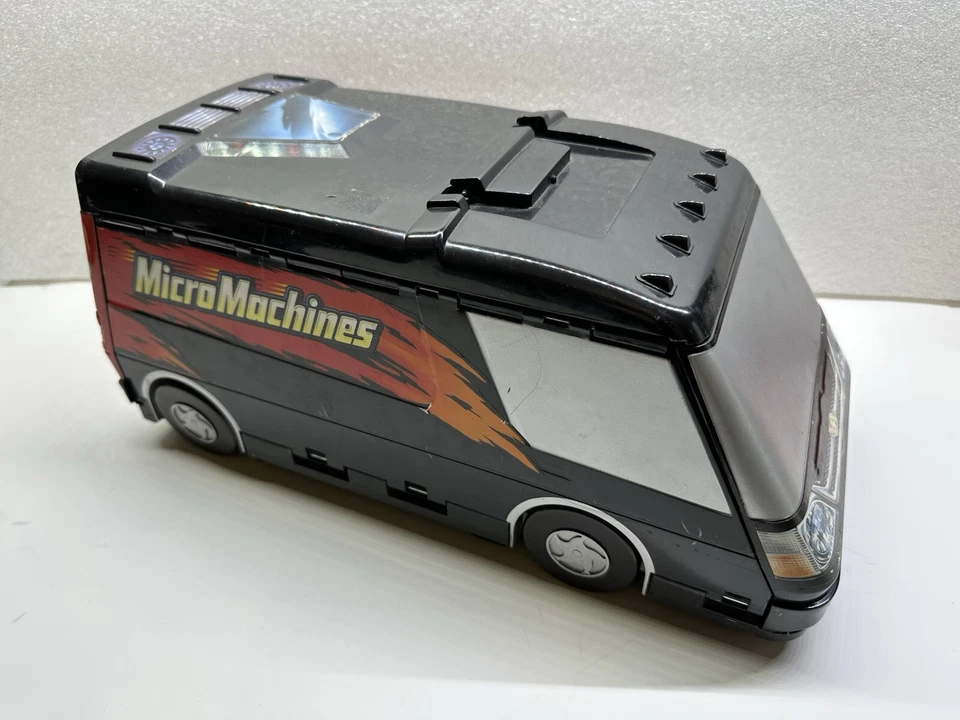 Casa rodante Hasbro Micro Machines Super Van City negra plegable juego años 90’s Foto 1 de 4