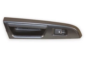 Subaru WRX 2015-2021 puerta trasera derecha pasajero ventana interruptor bisel - Imagen 1 de 8