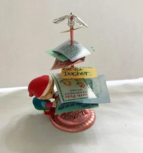 Ornamento Enesco 1994 Santa's Office Elf 4" Lustre Fame Merry Memo-ries - Imagen 1 de 6