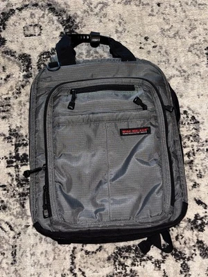 Mochila compacta Nomadic Wise-Walker combo gris Foto 1 de 4