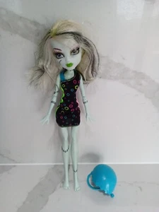 Monster High Frankie Stein Skultimate Roller Maze Doll NO SKATES - Picture 1 of 6