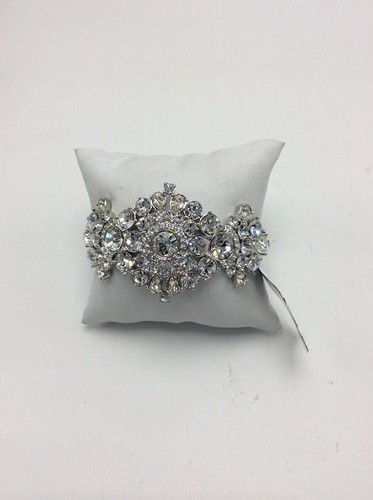 GIVENCHY Braccialetto braccialetto cristallo tono argento $125 GB