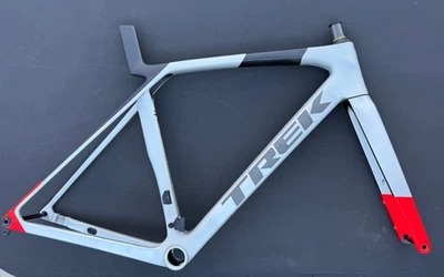 2025 Trek Madone SL Gen 8 Карбоновая Дисковая Рама M/L (~55 см) Матовая Серая. Подседельный штырь - Изображение 1 из 4