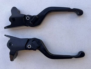 Oberon Adjustable Levers For Harley Davidson Black - Picture 1 of 10