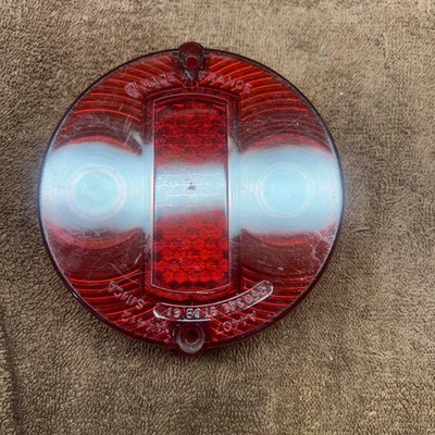 Lente de luz trasera roja SIMCA vintage - Hecha en Francia - A4407 A4412 250SAE STDB 61 Foto 1 de 4