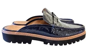 Donald Pliner Hillie Lug Sole Loafer Mule in Navy Crinkle Patent Sz 9.5 - Picture 1 of 4