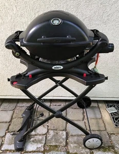 Original Weber Gas-Grill Q 1200 mit Rollwagen, gebraucht - Bild 1 von 12