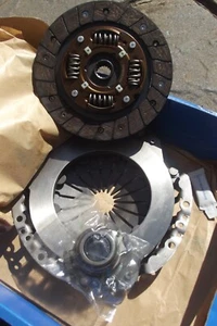 Quinton Hazell Car Vehicle Replacement Clutch Kit with Bearings - QKT2049AF - Picture 1 of 8