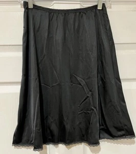 VTG Vanity Fair Sz Small Black Nylon Antron III Half Slip W/Lace Trim Nice! - Picture 1 of 5