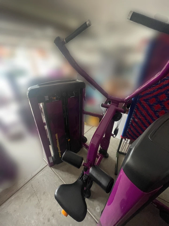 Lat Pull-Down (grado comercial) Foto 1 de 1