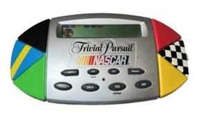 Trivial Pursuit Nascar Handheld Electronic Game Vintage 1998 Gaming Trivia - Bild 1 von 10