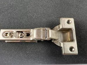 New Grass Hinge 1006-30 #3704 Half Overlay, Self Closing for Parts - Picture 1 of 8