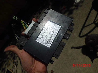 Mercedes-Benz W211 MEMÓRIA DE COMPUTADOR SOB O ASSENTO E320 E350 E500 E550 E55 E63 DIREITA - Imagem 1 de 3