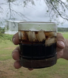 Trailer Park Boys Julian’s Rum Style Schnaps Glasblasen Kanada Mr. Lakey JROC - Bild 1 von 8