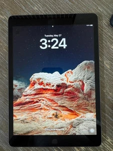Apple iPad 9th Generation 64gb WiFi - Space Gray - Zdjęcie 1 z 3