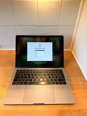 Apple MacBook Pro 13" (2019) A2159 i5-8th , 8GB RAM, 128GB SSD Touchbar Laptop - Image 1 of 4