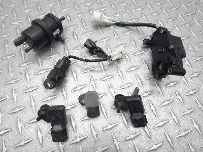 2006 05-06 Kawasaki ZX6R Ninja 636 ZX636 TPS acelerador válvula de aire sensor de temperatura lote Foto 1 de 4