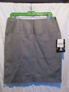 TRACY EVANS SKIRT SIZE - 13 NWT - Picture 1 of 4