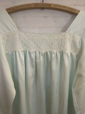 Oscar De La Renta Pale Green Cottagecore Nightgown Lace Square Neck  Size Medium - Image 1 of 4