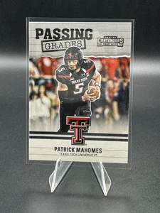 2017 Panini Contenders Draft Picks - Passing Grades Patrick Mahomes II #5 (RC) - Foto 1 di 2
