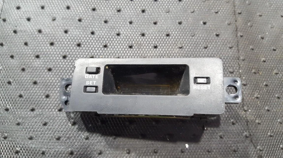  Ordenador de a bordo, pantalla, indicador, reloj, pantalla Mazda 323 DE221471-66 Foto 1 de 1