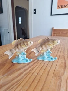 Vintage Enesco Japan Fish Salt Pepper Shaker Set Yellow Perch Pinkerel Ceramic - Picture 1 of 10