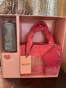 Juicy Couture Free Love Big Spender 3-teiliges Geschenkset Hot Pink Velour Umhängetasche Tasche - Bild 1 von 7