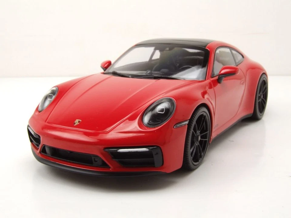 Porsche 911 Carrera 4 GTS 2020 Rosso Modellino Auto 1:18 Minichamps - Immagine 1 di 4
