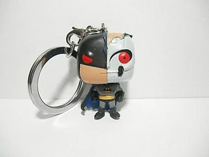 DC COMICS 2017 FUNKO POP ROBOT BATMAN NOVELTY KEY CHAIN 1-5/8" TALL - Picture 1 of 7