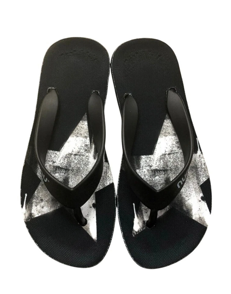 Chanclas Nununu Star en negro Foto 1 de 2