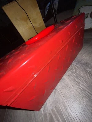 Caja de herramientas Supreme Diamond Plate logotipo de caja roja FW18 Foto 1 de 4