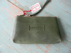 Hunter for Target Green Rubber Pouch Zipper Wristlet Small Bag Tote Make Up Bag - Picture 1 of 8