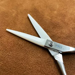5.5" Ceramic Blade KIKUI Japanese Professional Hair Shears with Leather Case - Picture 1 of 6