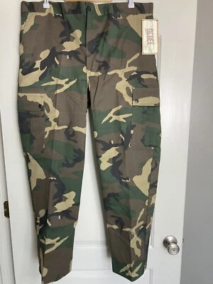 Men’s Hunting Camo Ocoee Pocket Cargo Pants Men’s  Size 40 Outdoor -NWT - Image 1 of 4