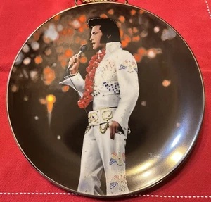 Elvis Presley Delphi 1991 “Aloha From Hawaii” W/COA NIB Free Shipping - Picture 1 of 3
