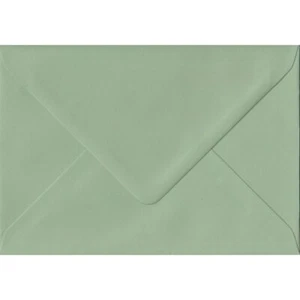 Sobre Heritage color verde 100 gsm. C7 - 82mm x 113mm. Solapa de diamante engomada. - Imagen 1 de 1
