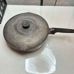 WAGNER WARE Sidney -0- Magnalite 4570 P Chicken Fryer Skillet 11 1/4” w/ Lid - Picture 1 of 8