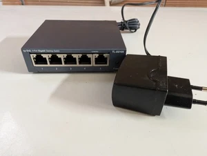 TP-LINK TL-SG105 Switch 5 porte 10/100/1000Mbps Desktop - Afbeelding 1 van 3
