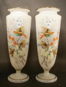Biedermeier - Paar Alabaster Glas Vasen, 19. Jh. Emailbemalung und Vergoldung. - Picture 1 of 1