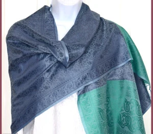 Chal de diseño cachemira floral gris seda verde banaras, envoltura, estola con flecos! - Imagen 1 de 5