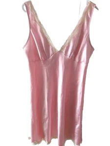 ABITO SLIP VINTAGE VICTORIAS SECRET ROSA RASO PIZZO NIGHTY LINGERIE taglia Med - Foto 1 di 4