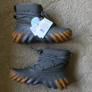 Brand New & Boxed; Unisex, Crocs, Dusty Olive Echo Boots, Size Men's 8, Ladies 9 - Picture 1 of 11